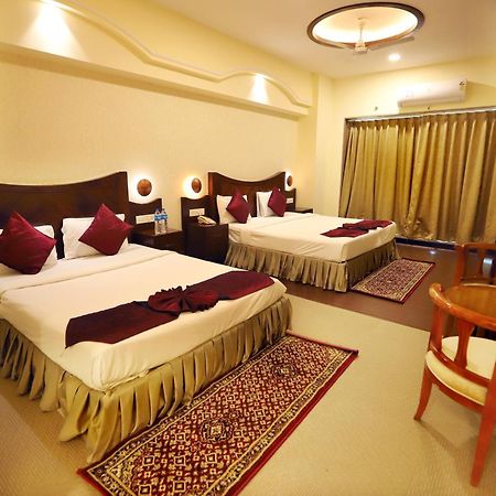 Jalsa Hotel & Banquets,インドール エクステリア 写真