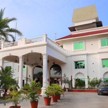 Jalsa Hotel & Banquets,インドール エクステリア 写真