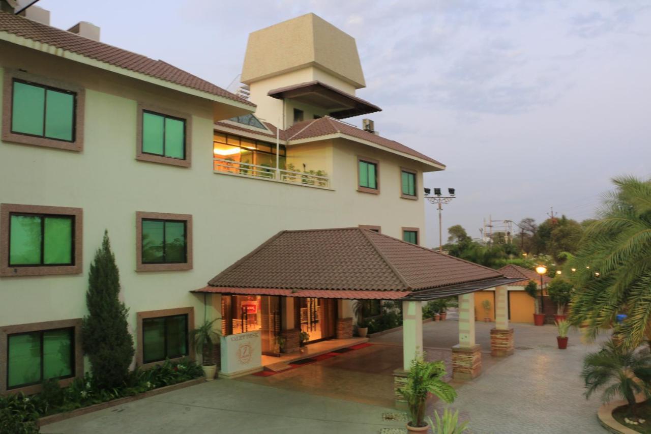 Jalsa Hotel & Banquets,インドール エクステリア 写真