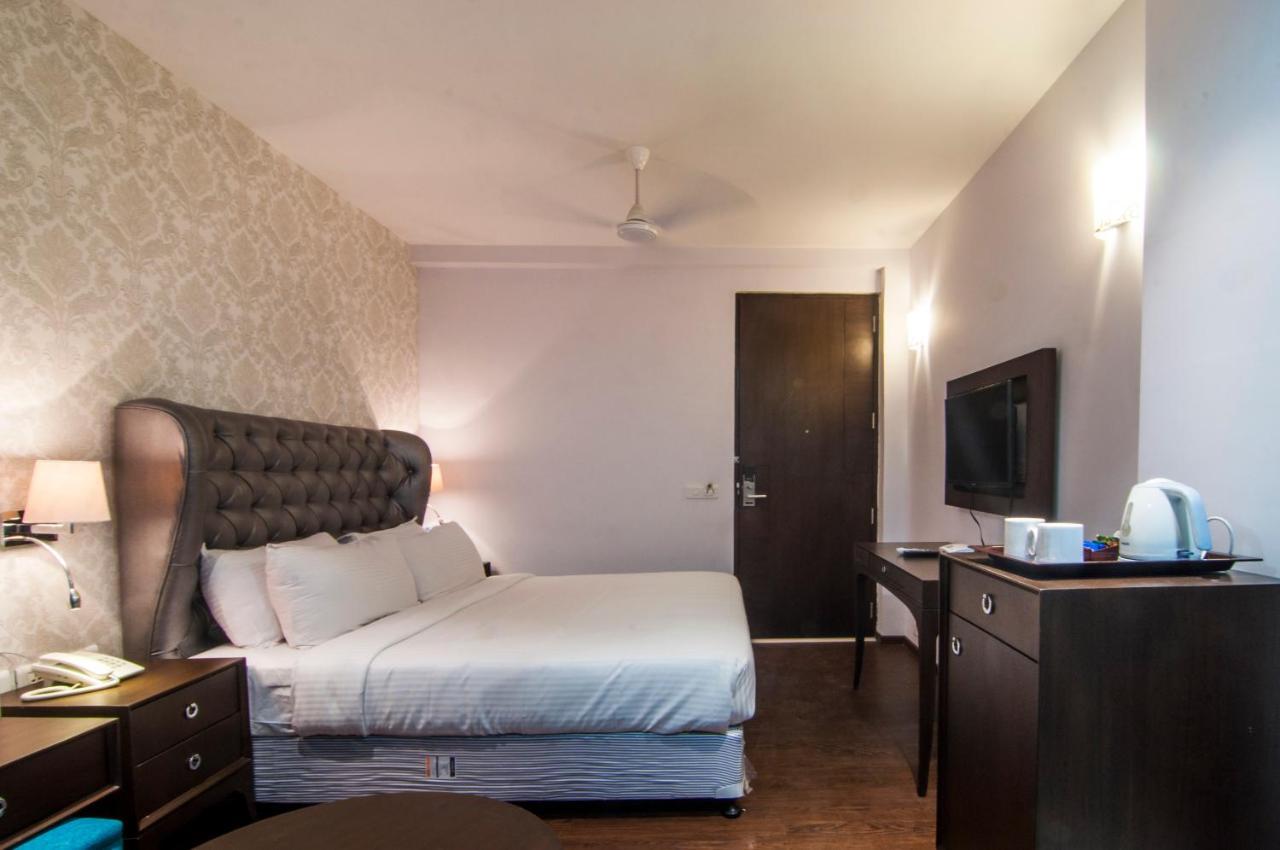 Jalsa Hotel & Banquets,インドール エクステリア 写真