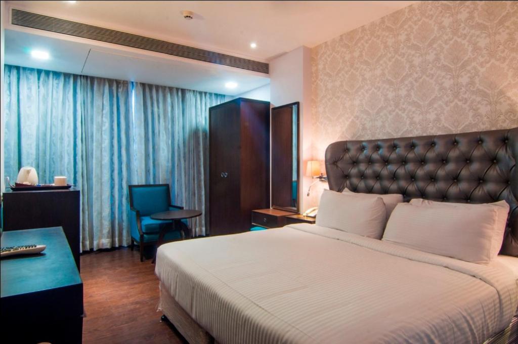 Jalsa Hotel & Banquets,インドール エクステリア 写真