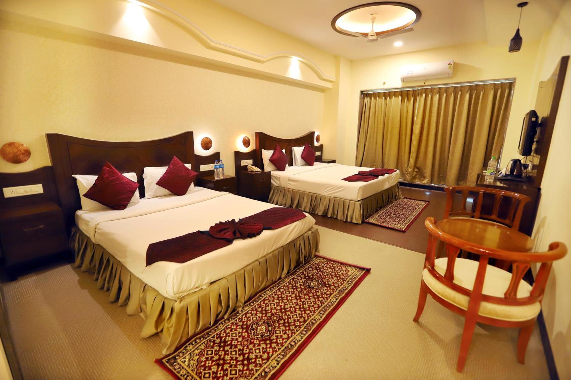 Jalsa Hotel & Banquets,インドール エクステリア 写真