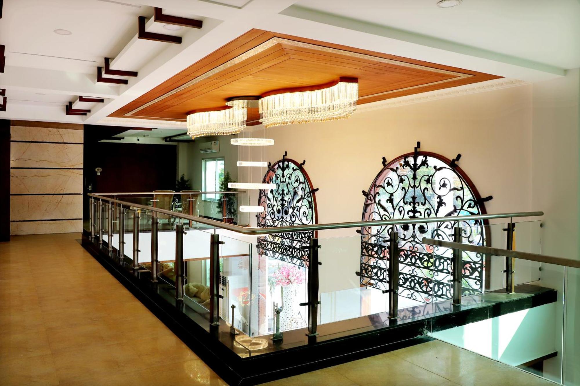 Jalsa Hotel & Banquets,インドール エクステリア 写真