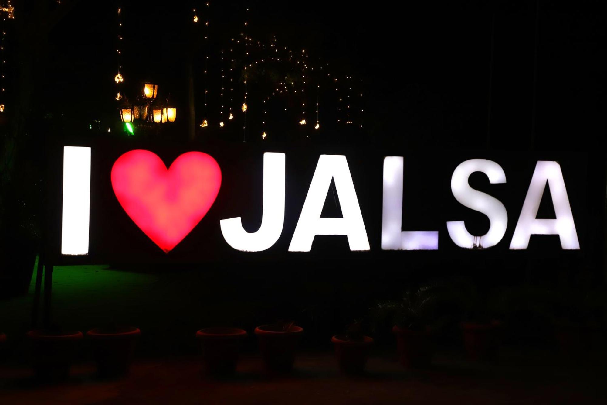 Jalsa Hotel & Banquets,インドール エクステリア 写真