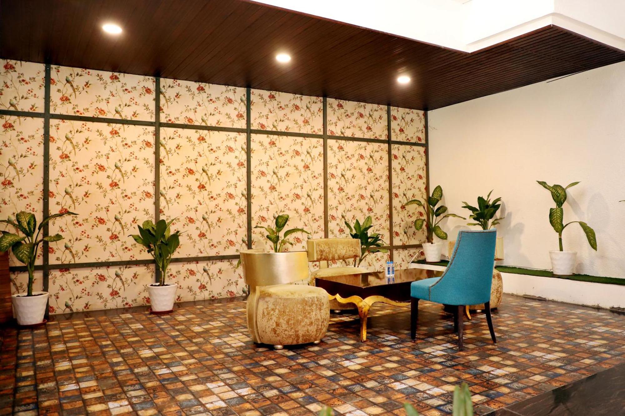 Jalsa Hotel & Banquets,インドール エクステリア 写真